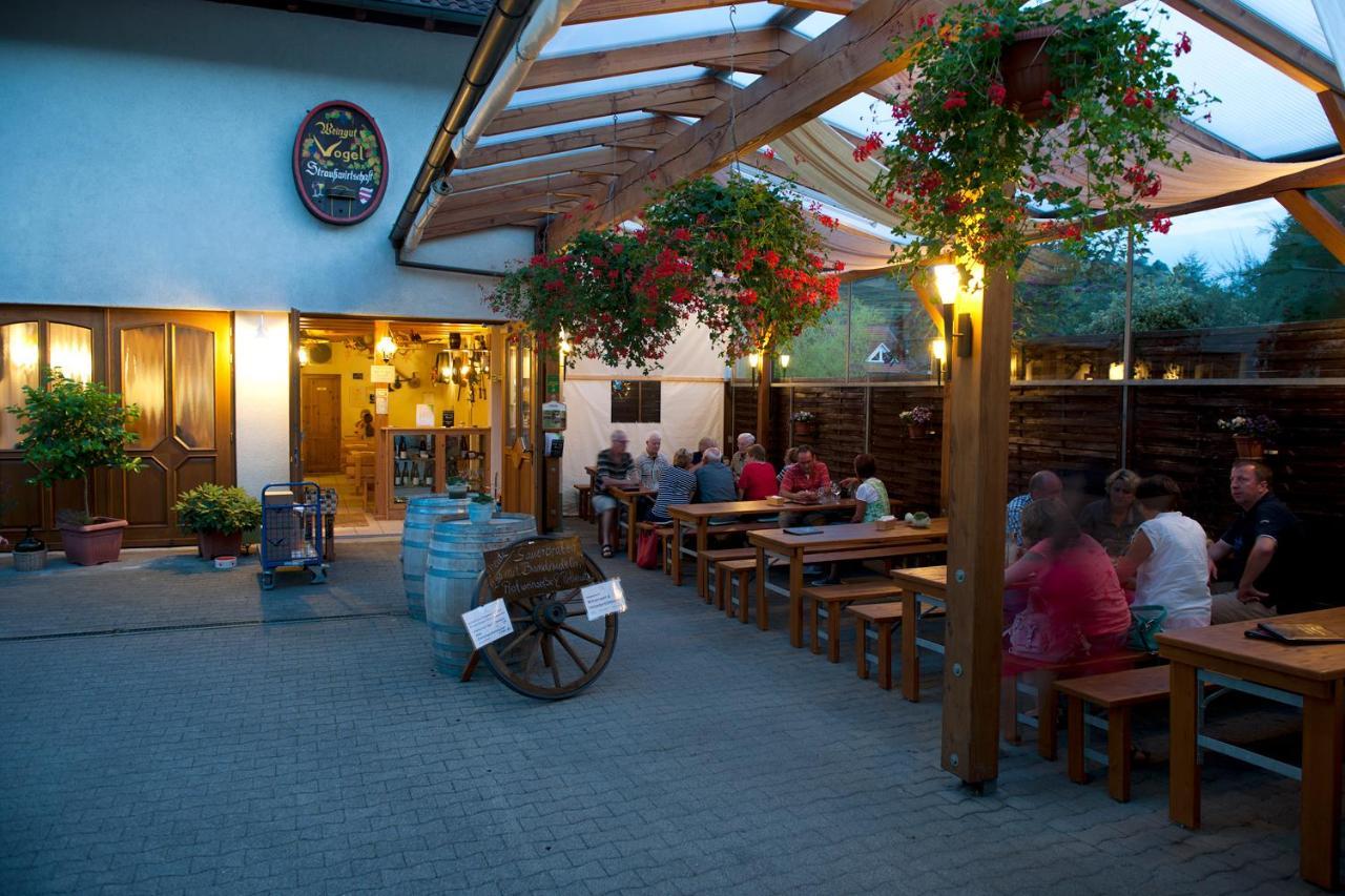 דירות ווגטסבורג Weingut & Strausswirtschaft Vogel מראה חיצוני תמונה